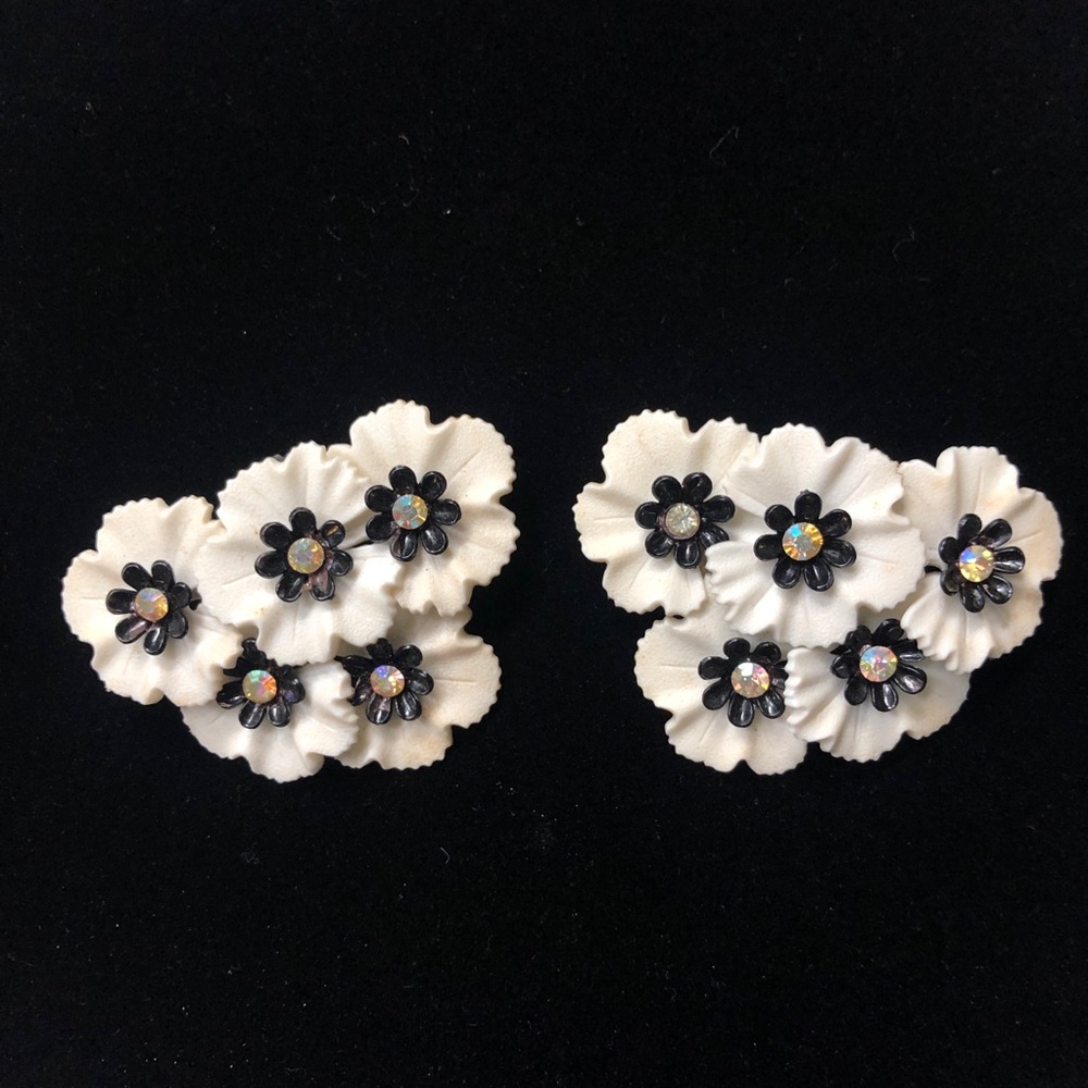 Vintage white and black cluster clip on earrings